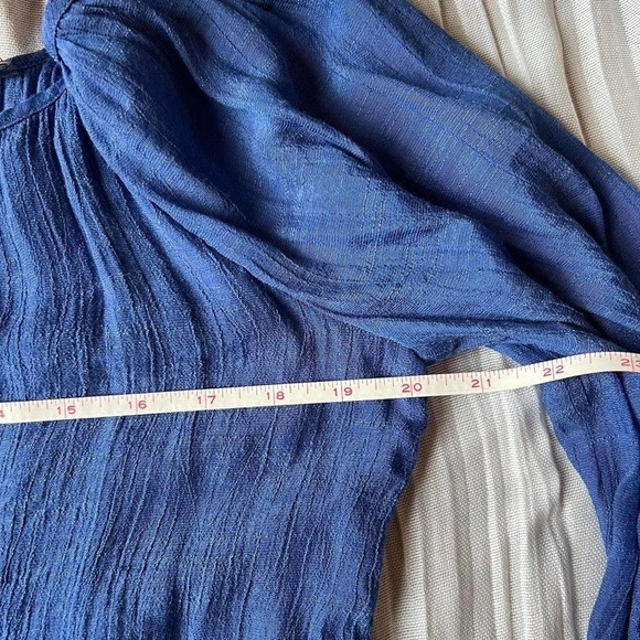 Blue flowy cold shoulder shirt by Renee C! - Picture 6 of 8